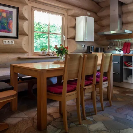 Ferienhaus Eifelurlaub - Kanadisches Blockstamm Für 12 Personen