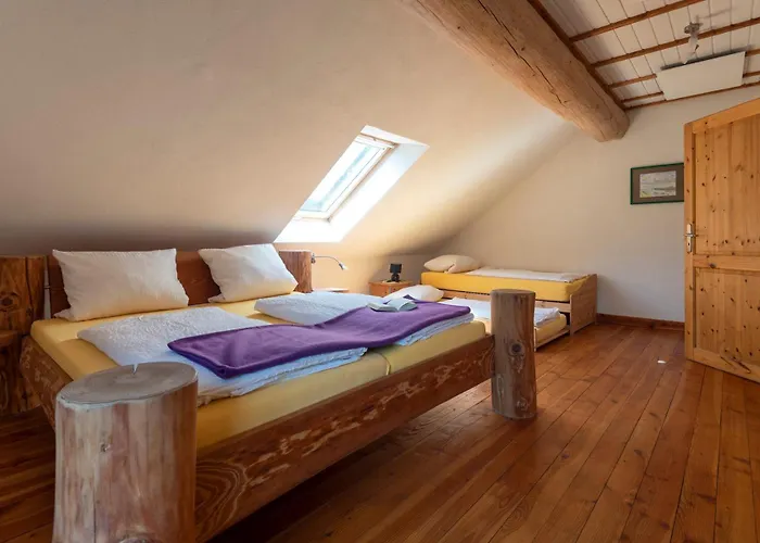 Eifelurlaub - Kanadisches Blockstamm Fuer 12 Personen