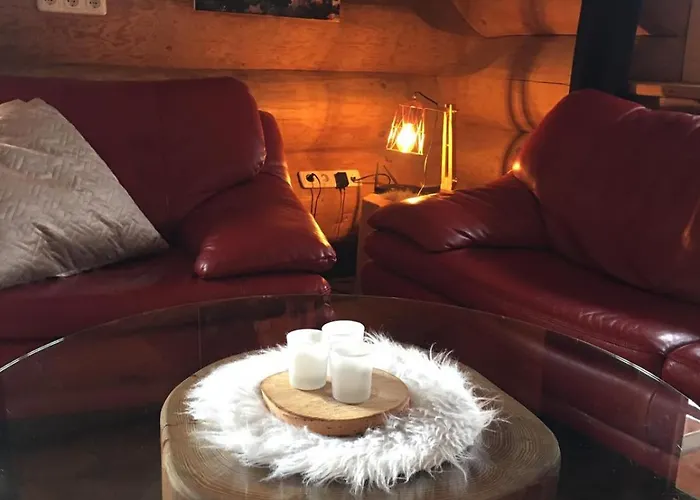 Eifelurlaub - Kanadisches Blockstamm Fuer 12 Personen *