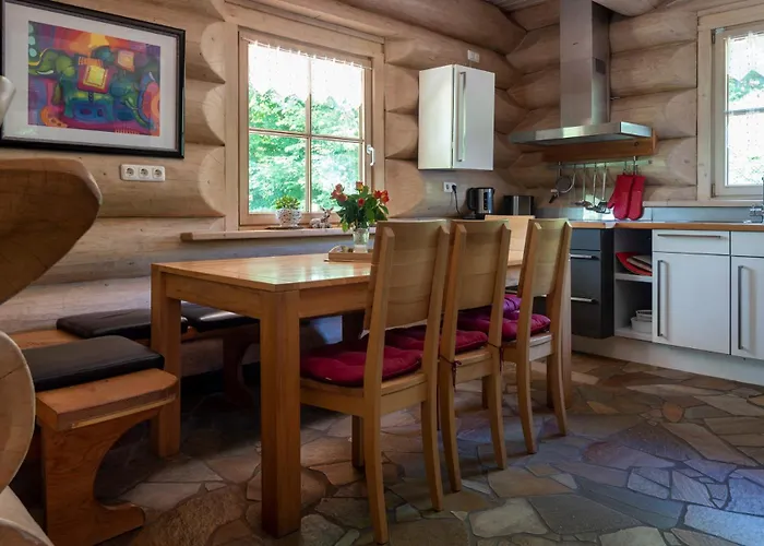 Дом отдыха Eifelurlaub - Kanadisches Blockstamm Fuer 12 Personen